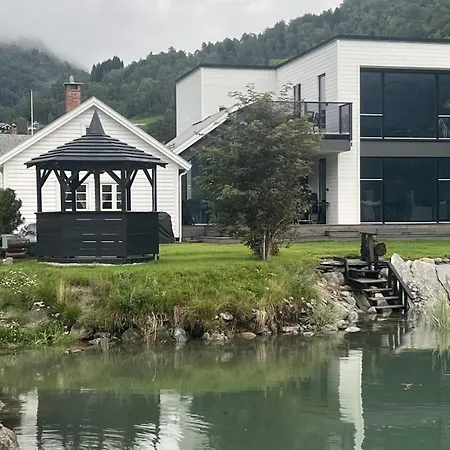 The Bath House On The In Peaceful And Idyllic *